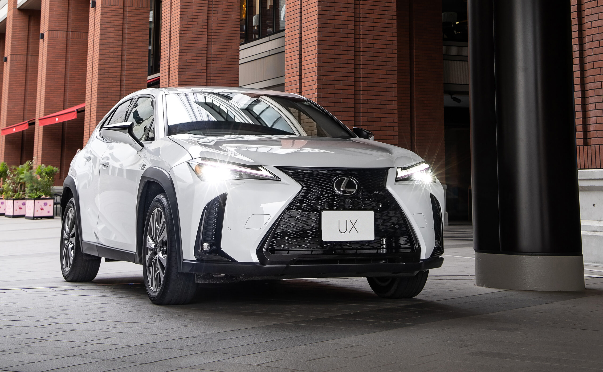 Imagen_Lexus UX_blanco